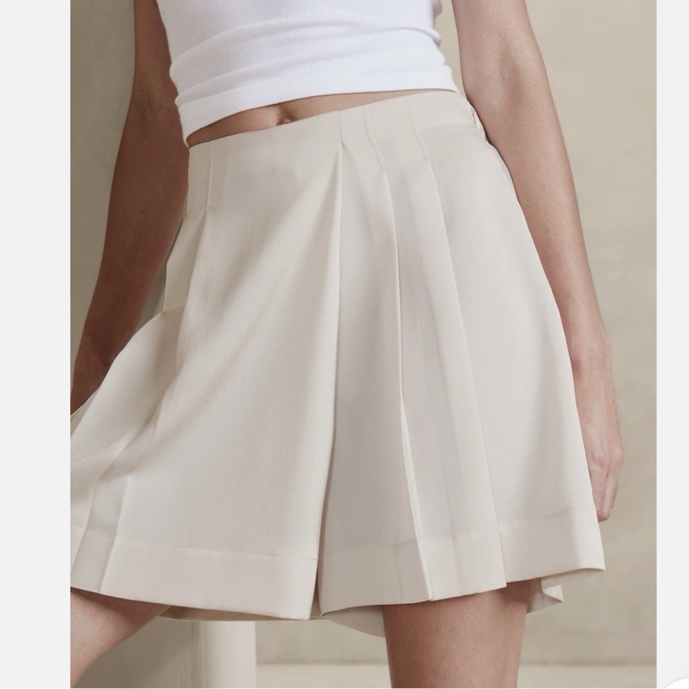 Banana Republic Women's Silky Pleated Skort